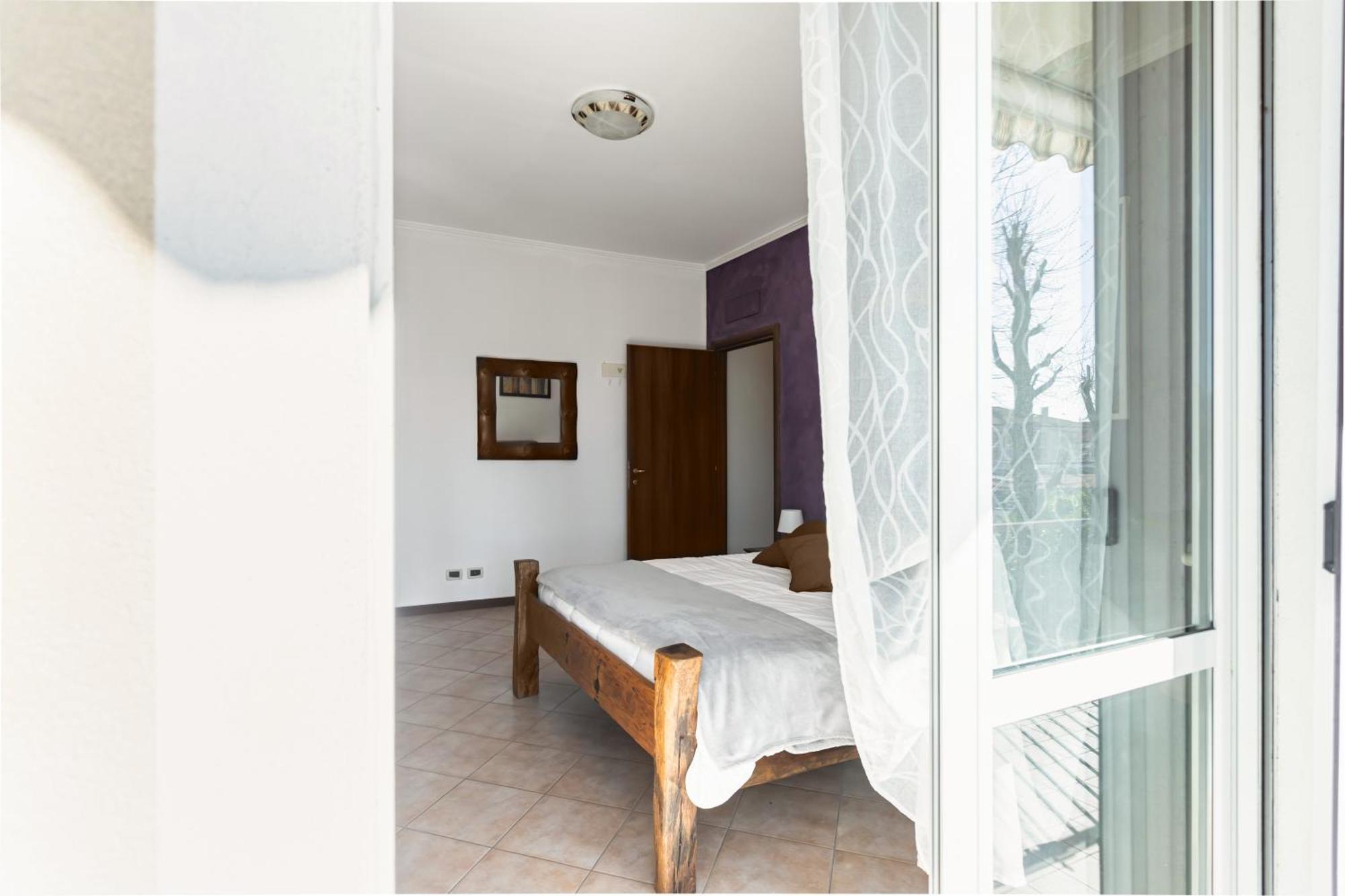 Lilly House - Travaco Siccomario - By Host4U Apartment San Martino Siccomario Exterior photo