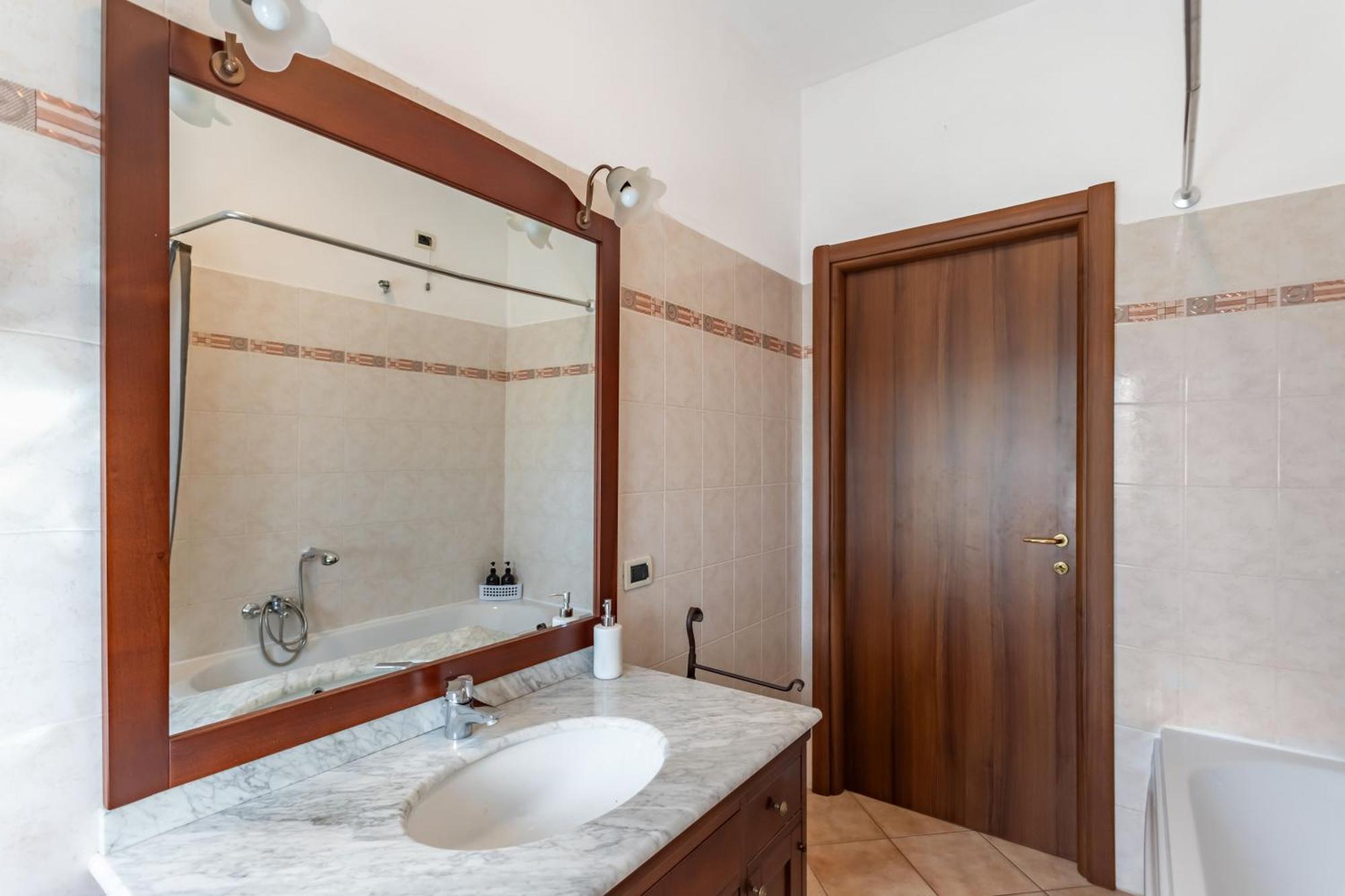 Lilly House - Travaco Siccomario - By Host4U Apartment San Martino Siccomario Exterior photo